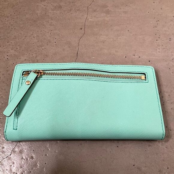 Kate Spade Bifold Wallet - Picture 2 of 8